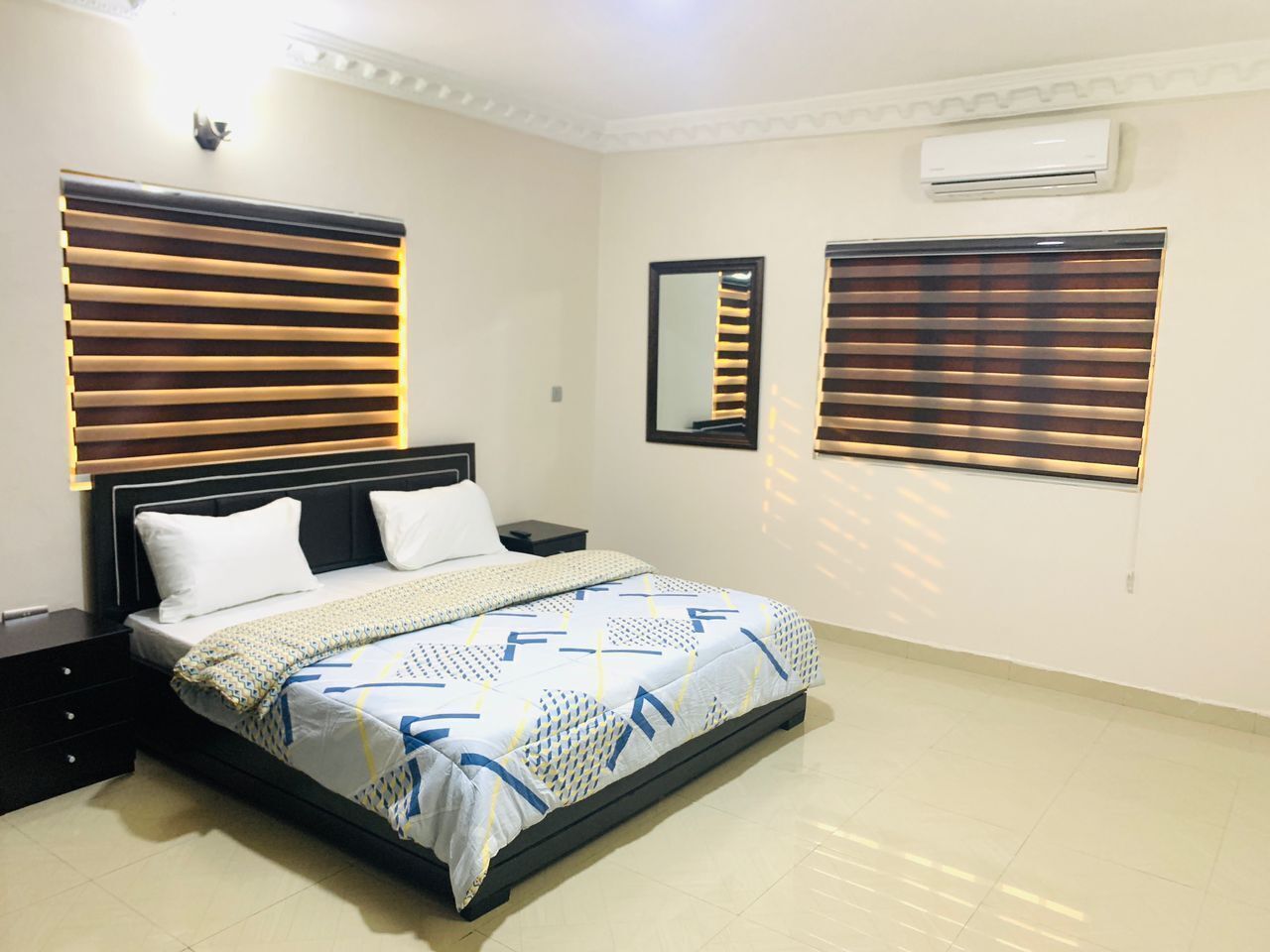 3 Schlafzimmer, Schreibtisch, Bügeleisen/Bügelbrett, WLAN