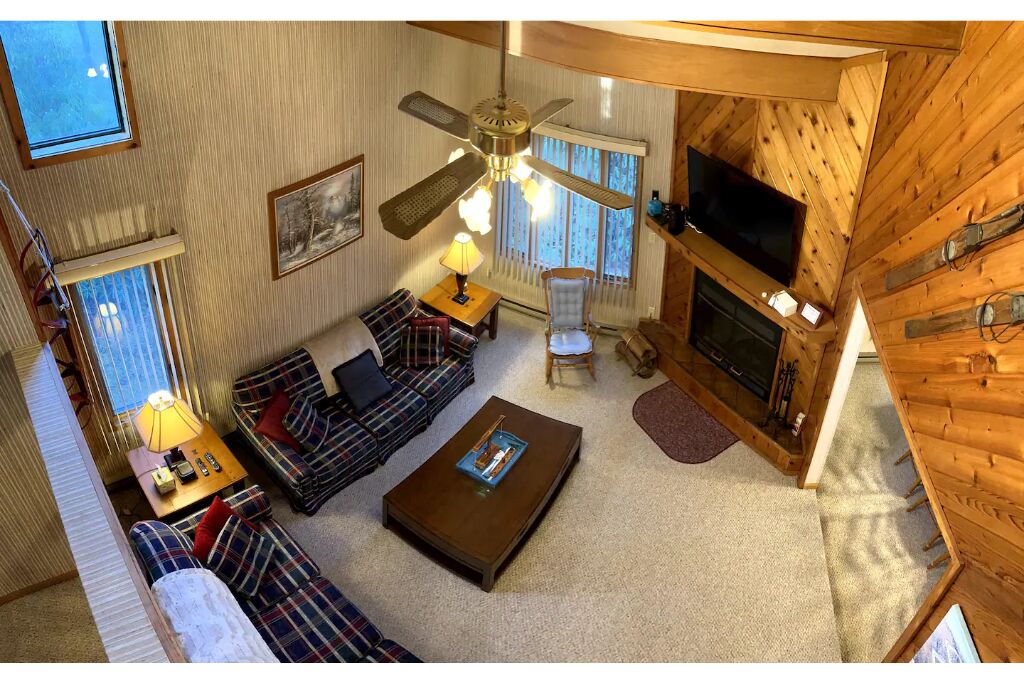 Entire 4 bedroom Townhome in Lake Harmony