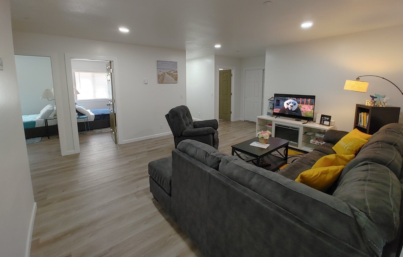 Ocean Gateway in Spacious 4BR w/Arcade, Pet Friendly, near Beaches