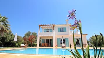 Utomhuspool