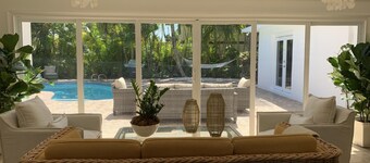 Modern Abode with heated pool, 3 miles from beach