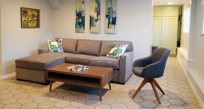 Spacious, Modern Comfort at Griffith Park