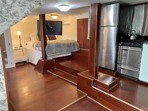 1 habitación, escritorio, tabla de planchar con plancha y wifi gratis