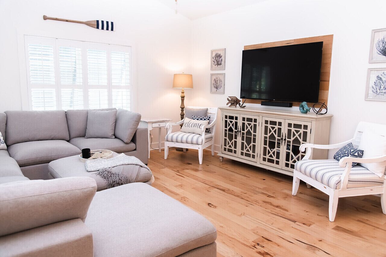 Cheerful Murrells Inlet Beach Cottage;porch&grill!