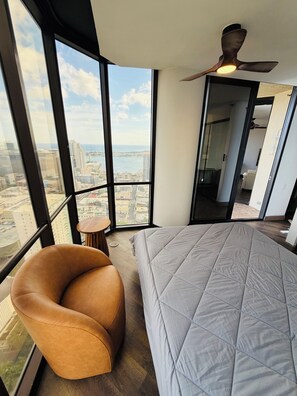 1 bedroom, desk, free WiFi, bed sheets
