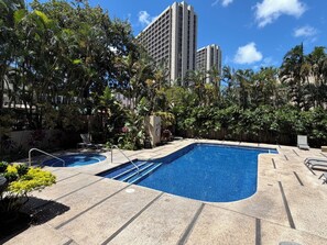 Outdoor pool, a heated pool - 40th floor Penthouse In Downtown Honolulu Chinatown with huge Private Rooftop (Honolulu)