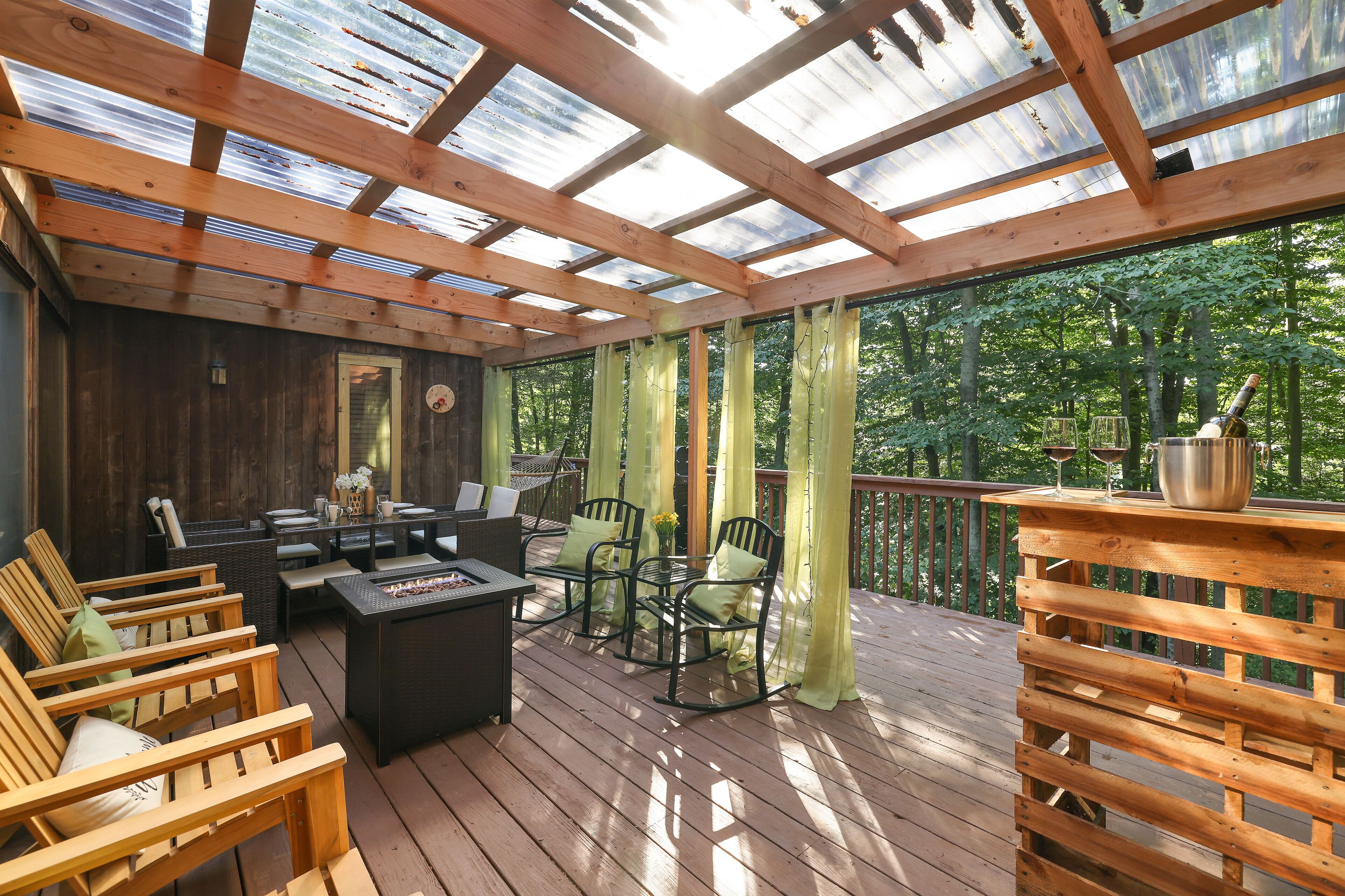 Cozy cabin up in the mountain when you need a getaway!