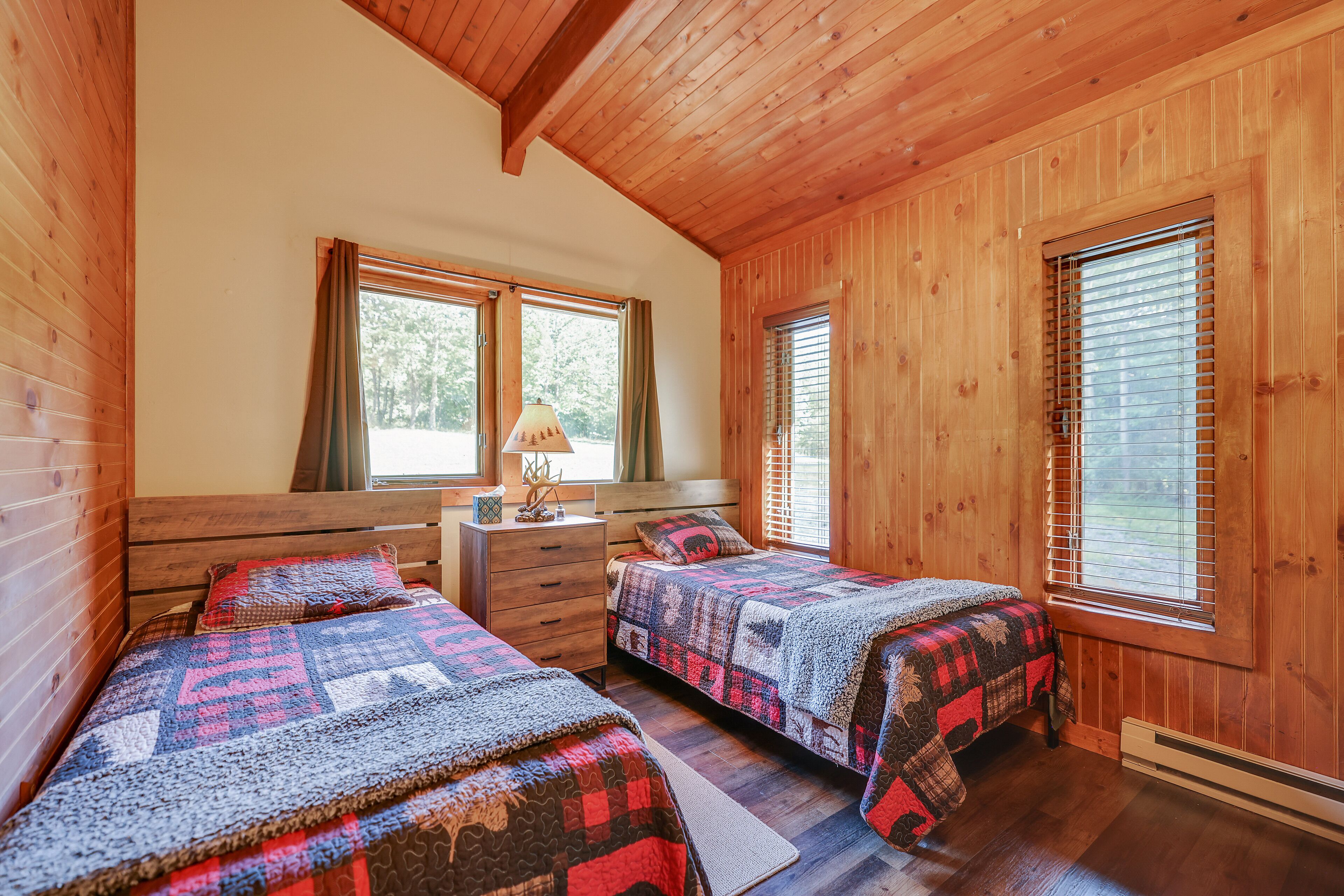 Cozy cabin up in the mountain when you need a getaway!