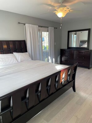 4 bedrooms, Internet, bed sheets