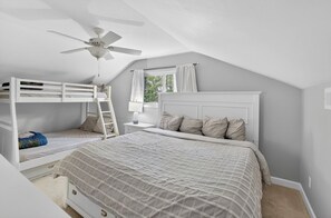 4 bedrooms, internet, bed sheets
