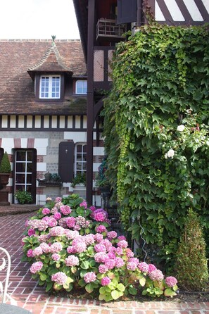 Exterior - Hotel Villa Josephine (Deauville)