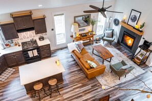 Smart TV, fireplace, DVD player, toys