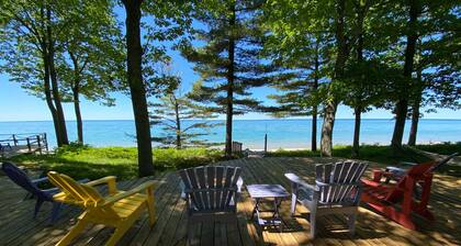 Lake Michigan beachside cottage in Good Hart