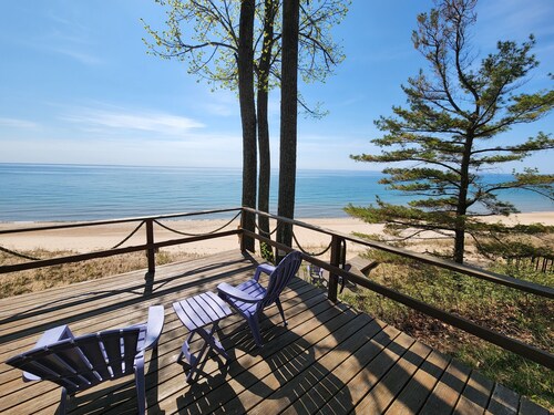 Lake Michigan beachside cottage in Good Hart