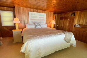 3 soverom, skrivebord, strykejern/-brett og wi-fi (inkludert)