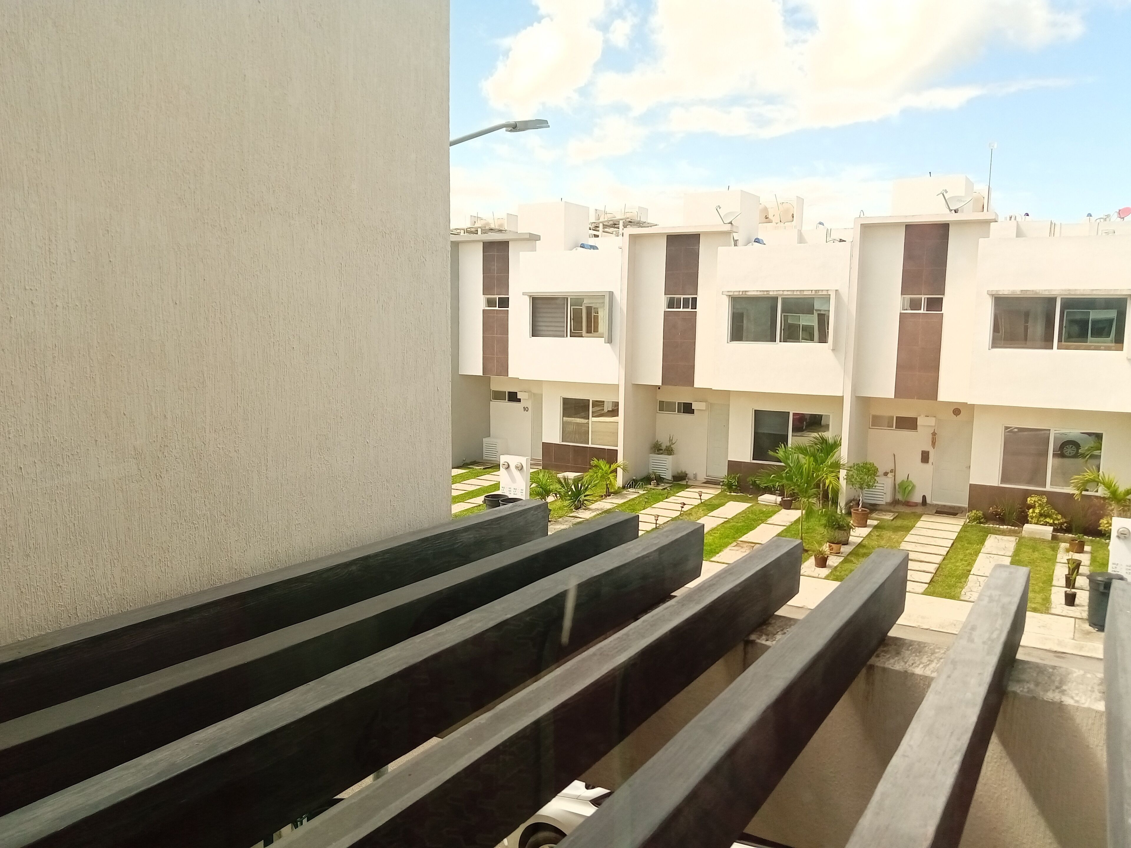 المنطقة المحيطة بالمنشأة