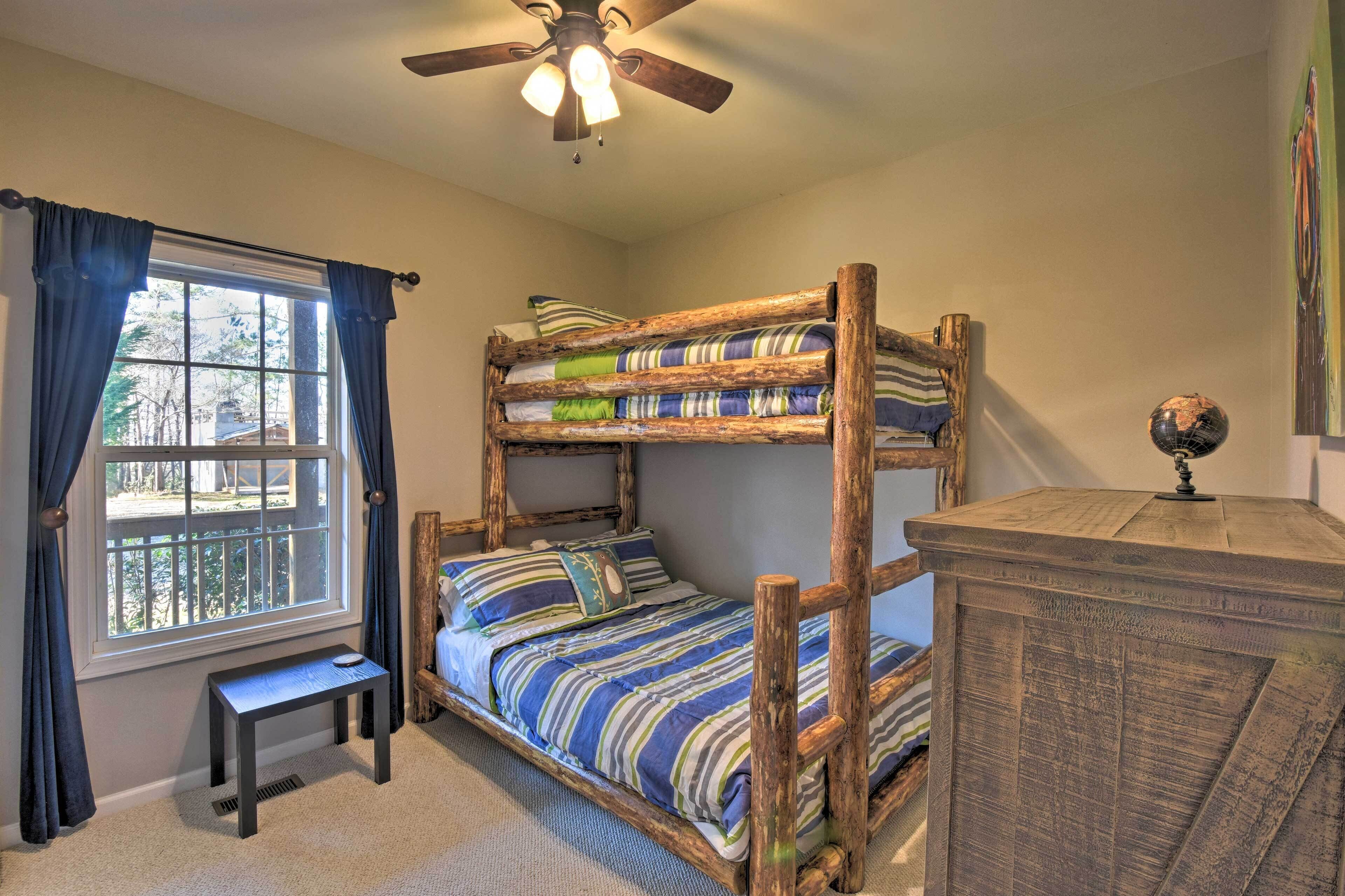 Family-Friendly Lake Lanier Escape on 2 + Acres!