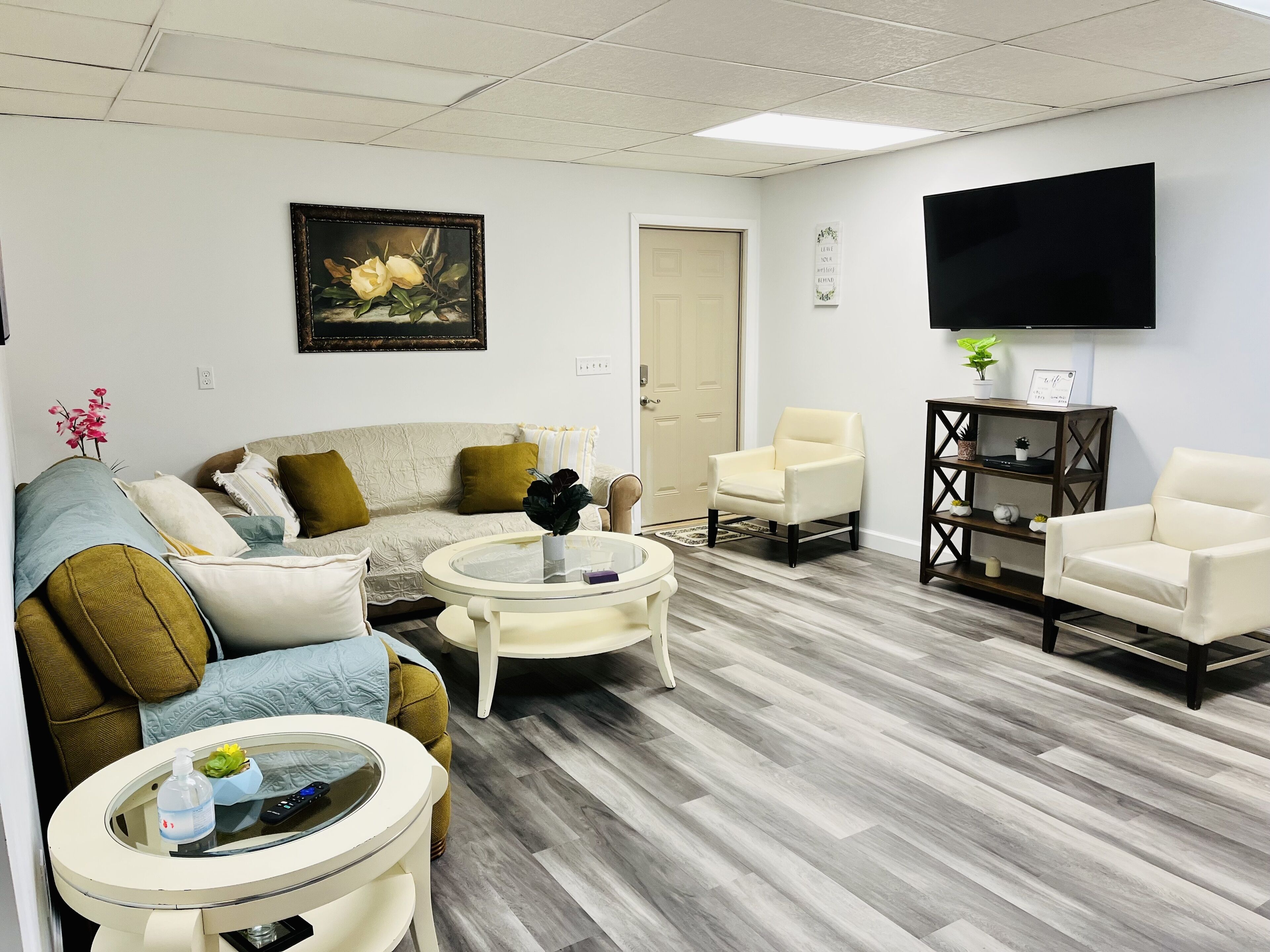 Brand new 3-bedroom 2-bath house in West OC close to all local attractions.