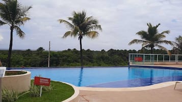 Piscina externa, piscina aquecida