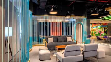 Lobby-Lounge