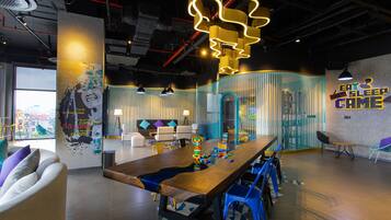 Lobby-Lounge