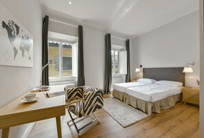 6 Schlafzimmer, Bügeleisen/Bügelbrett, WLAN