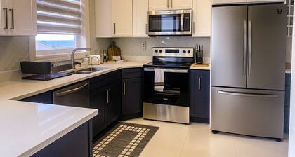 Brand new Luxury 3 bedroom penthouse apartment