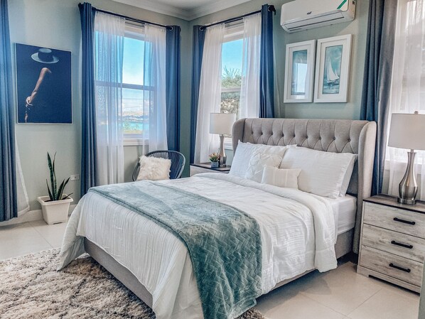 3 bedrooms, desk, WiFi