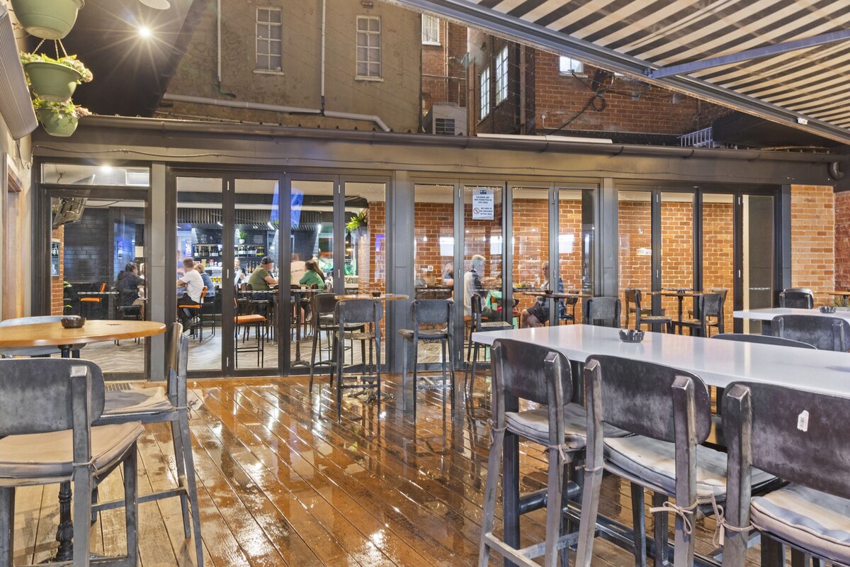 Hotel Queanbeyan Canberra