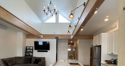 The White House- Suite B Upstairs