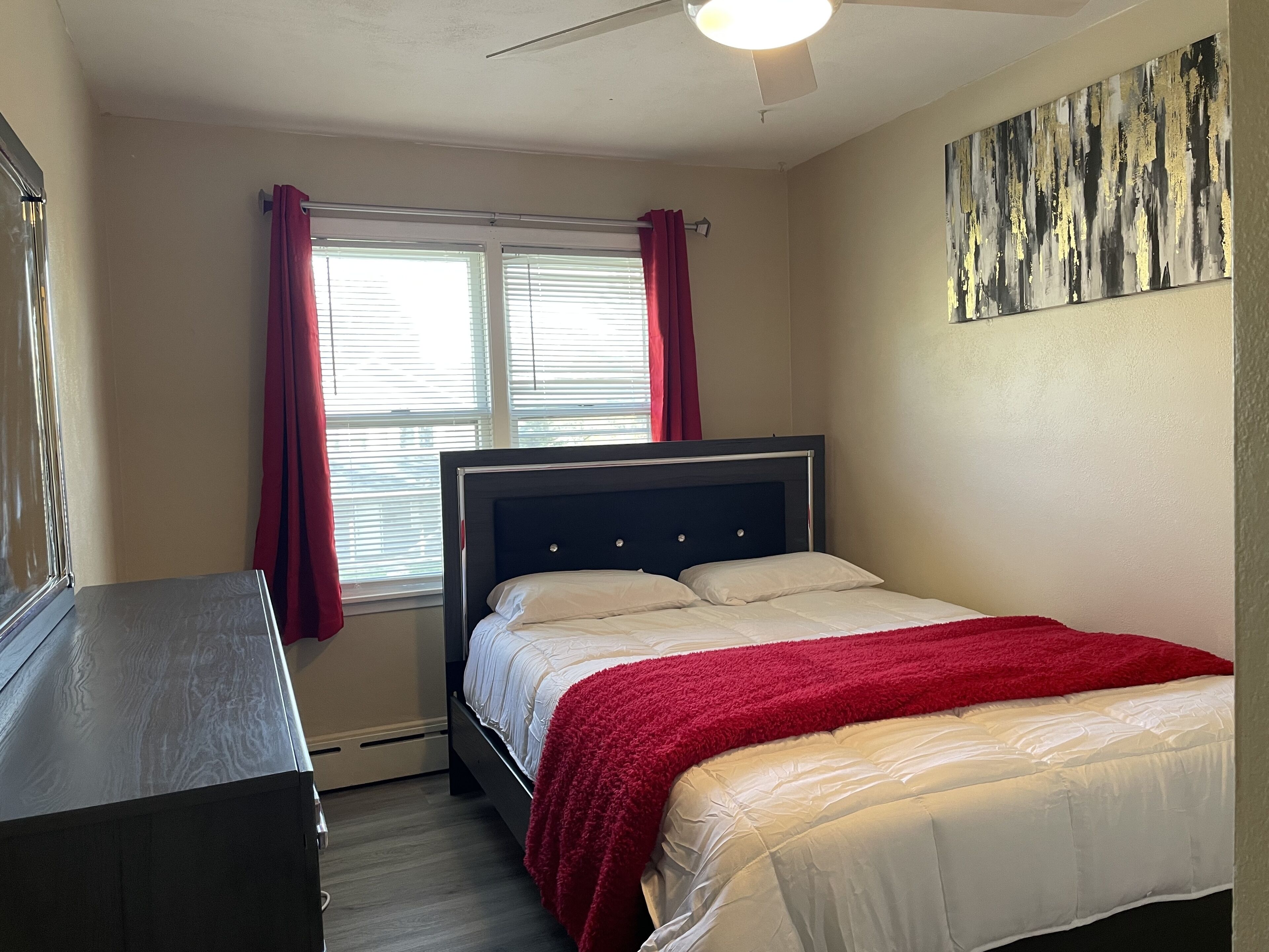 Lovely 1 bedroom~ Entire unit to yourself!