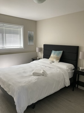 1 chambre, fer et planche Ă repasser, Wi-Fi gratuit, draps fournis