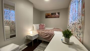 2 bedrooms, desk, iron/ironing board, WiFi (free)