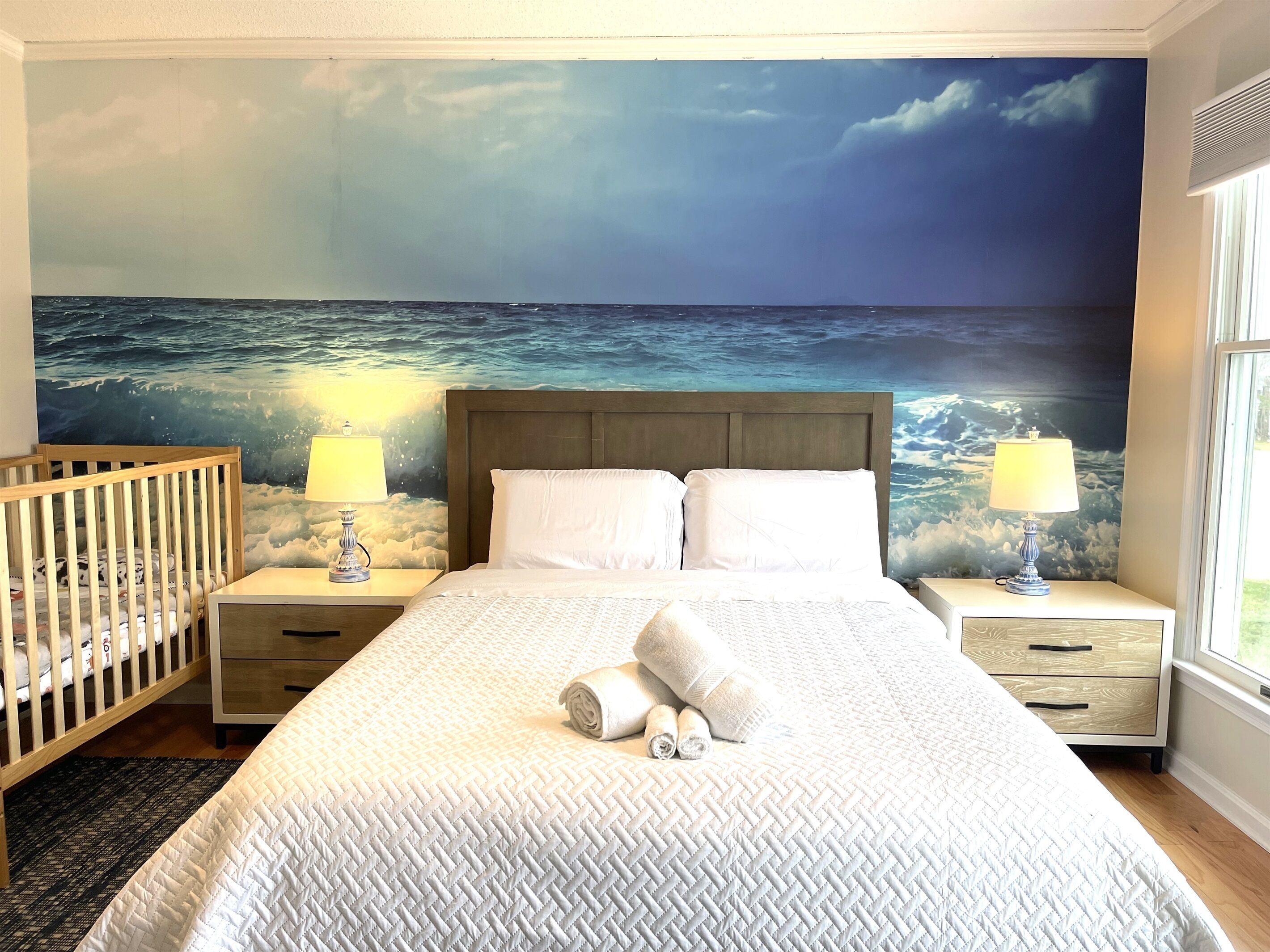 4 bedrooms, desk, iron/ironing board, travel crib