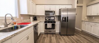 Vegas Vacation Home ... Close to The STRIP