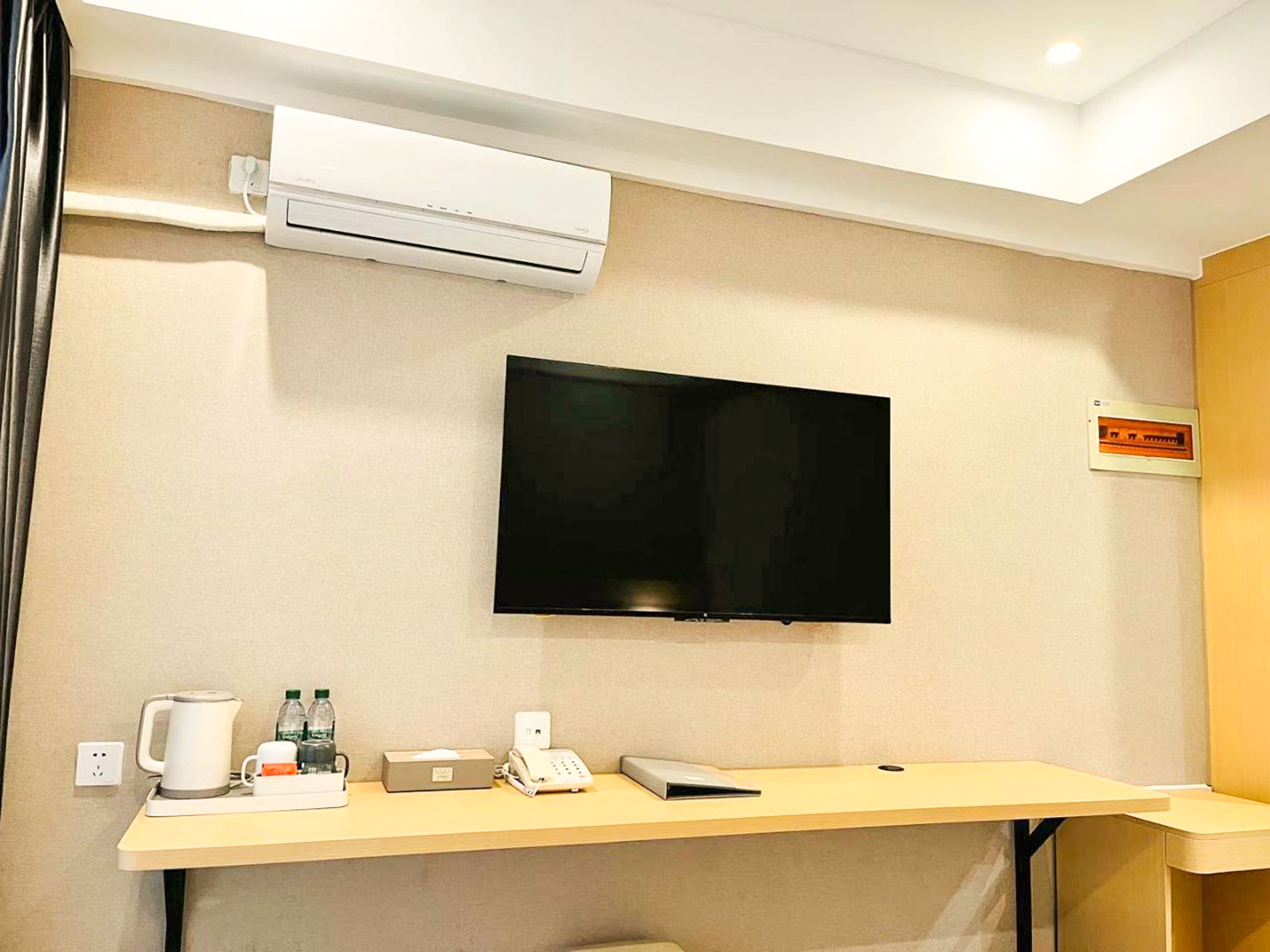 standard double room, balcony, city view | minibar, free wifi, bed sheets