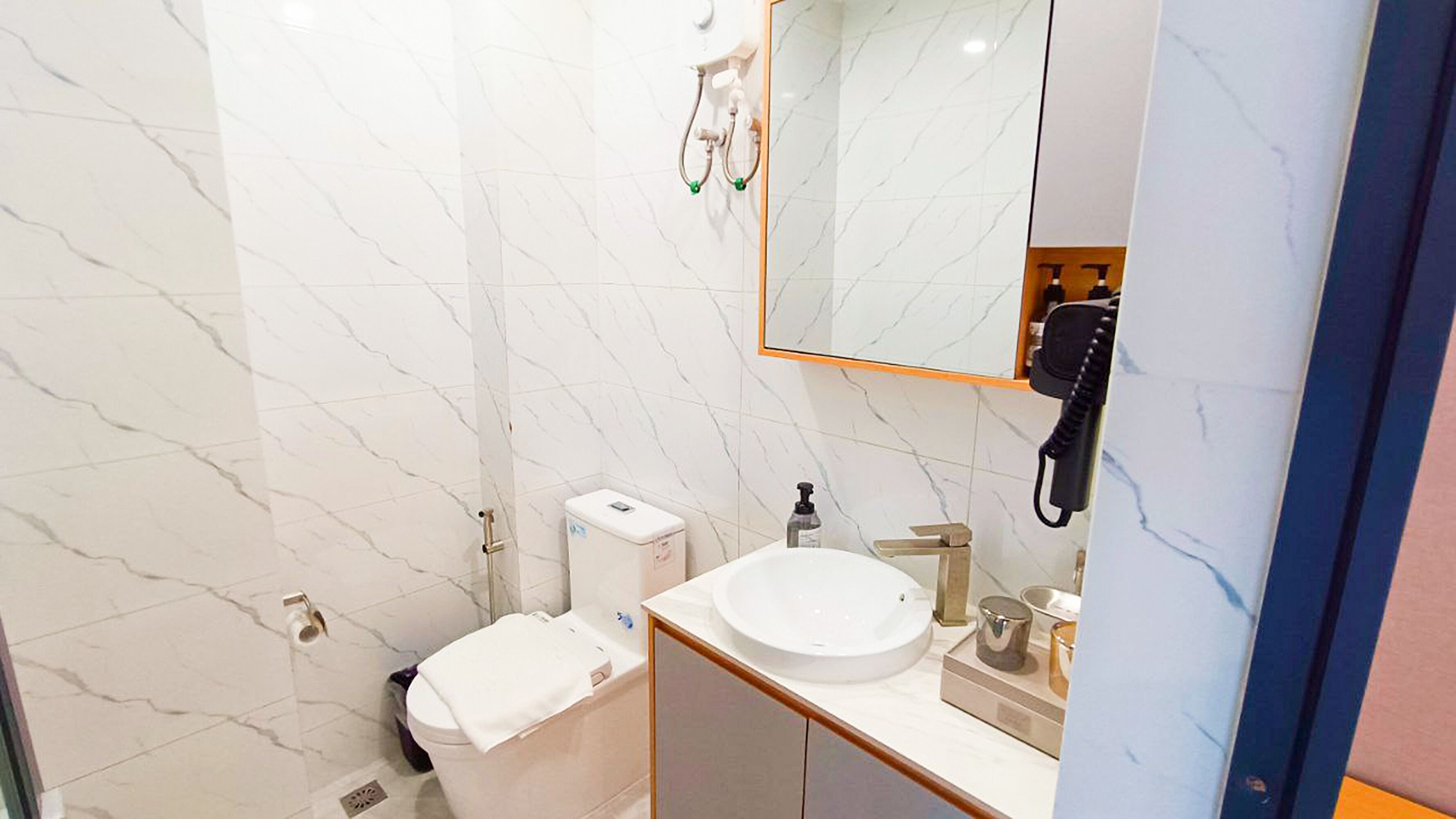 superior double room, 1 bedroom | minibar, free wifi, bed sheets