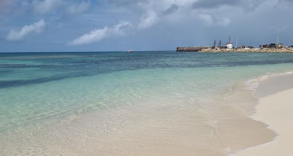 Comfortable 1-Bed Cottage in Codrington Barbuda
