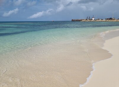 Comfortable 1-Bed Cottage in Codrington Barbuda