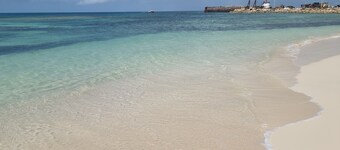 Comfortable 1-Bed Cottage in Codrington Barbuda