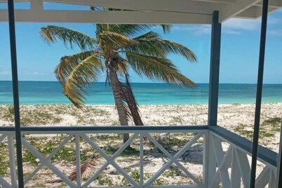 Captivating 1-Bed Cottage in Codrington