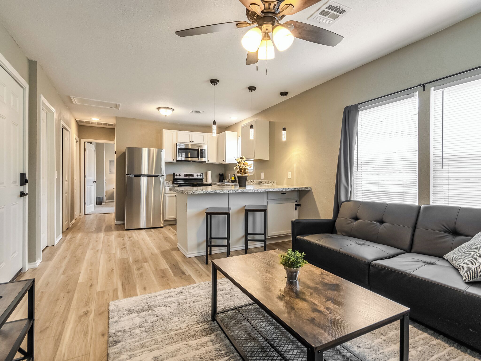 Sleek 1 Bd Remodeled Apt. In the heart of Downtown