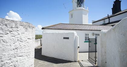 In association with Trinity House, Rural Retreats is pleased to present Lizard Lighthouse. Located o