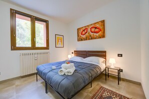 2 habitaciones, tabla de planchar con plancha y wifi gratis 