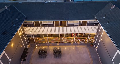 Gateway Lodge