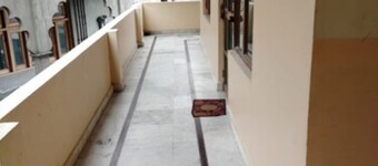 Goroomgo Shah Guest House Nainital