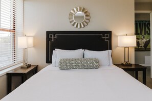 Deluxe Apartment | Iron/ironing board, free WiFi - The Argyle on Mass Ave (Indianapolis)