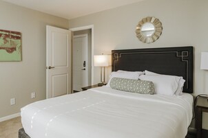 City Apartment | Iron/ironing board, free WiFi