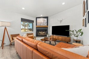 Smart TV, table football