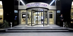 Exterior detail - Crowne Plaza Bursa Convention Center and Thermal Spa (Bursa)
